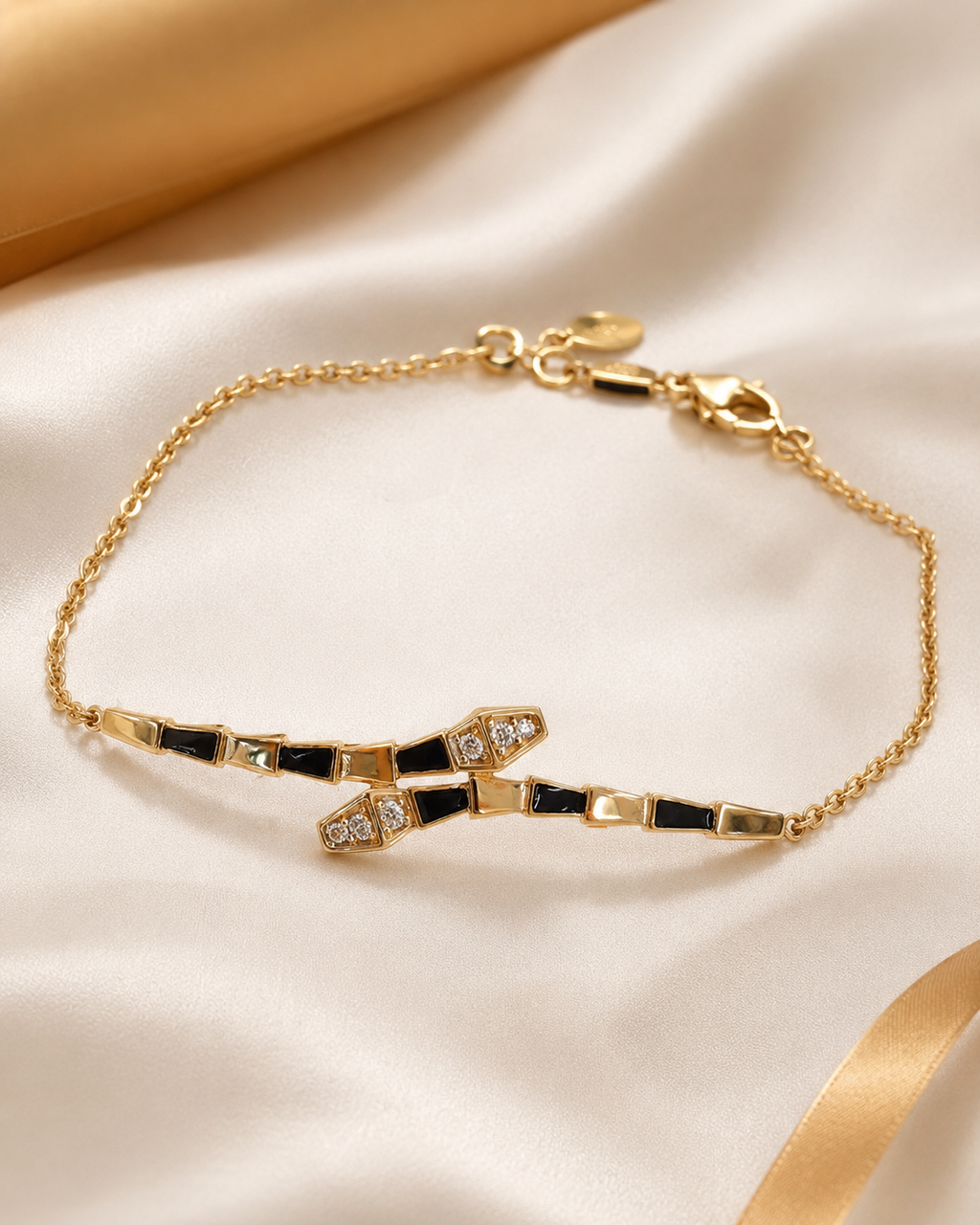Gelang Serpent Noir Serut