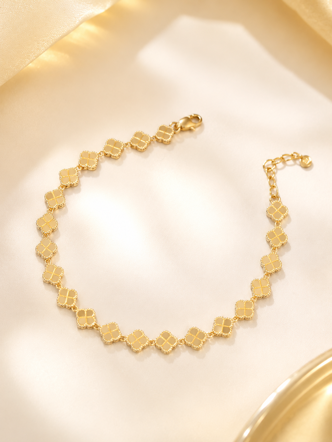 Gelang Gold Cloves