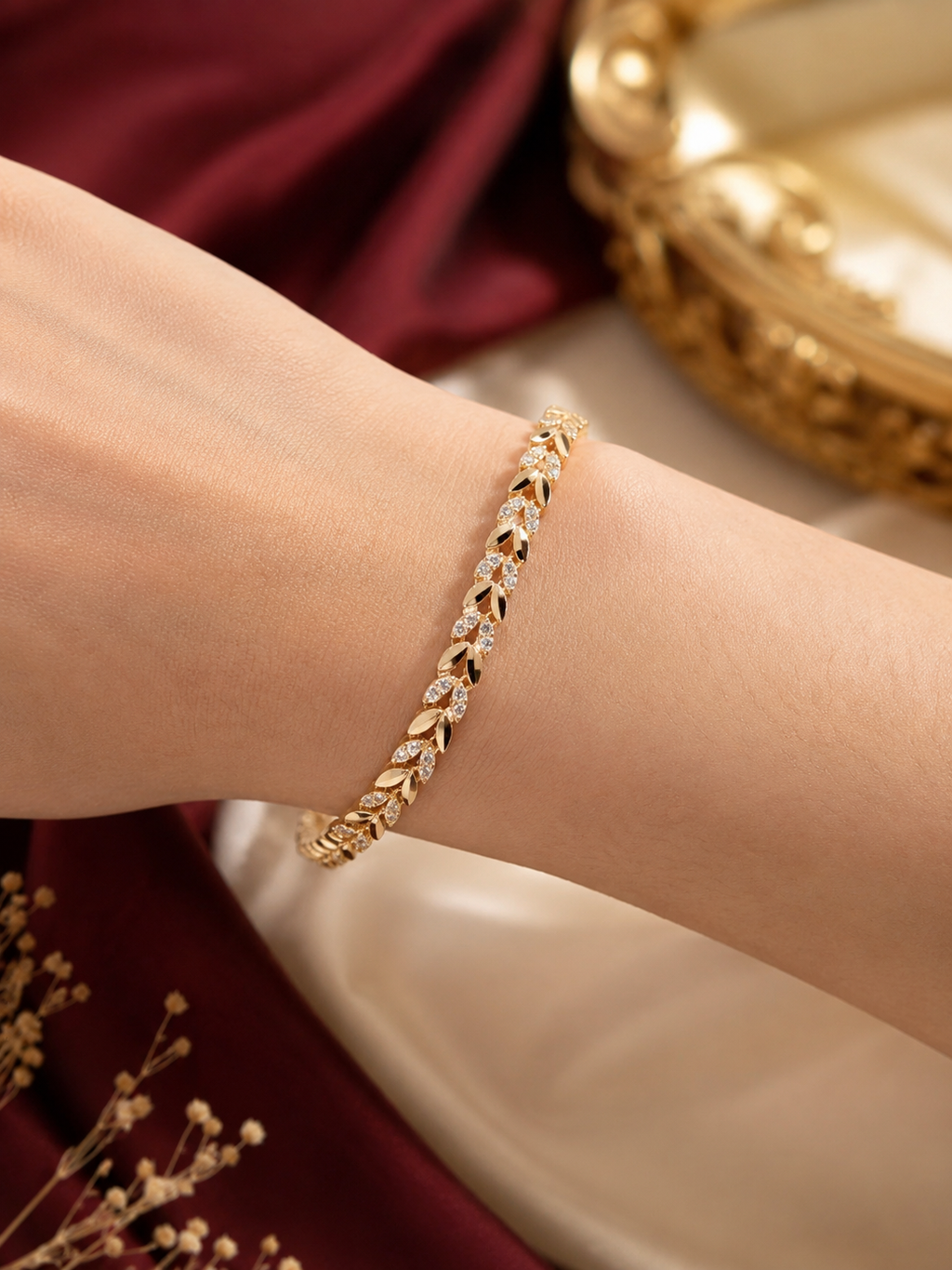 Gelang Daun Kristal