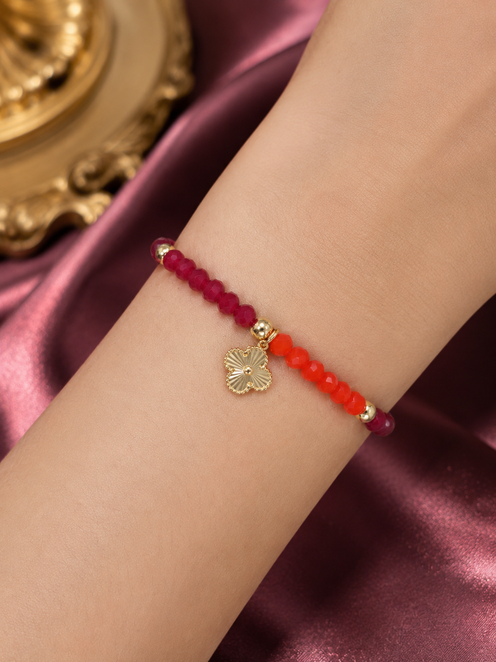 Gelang Kristal Merah Clove