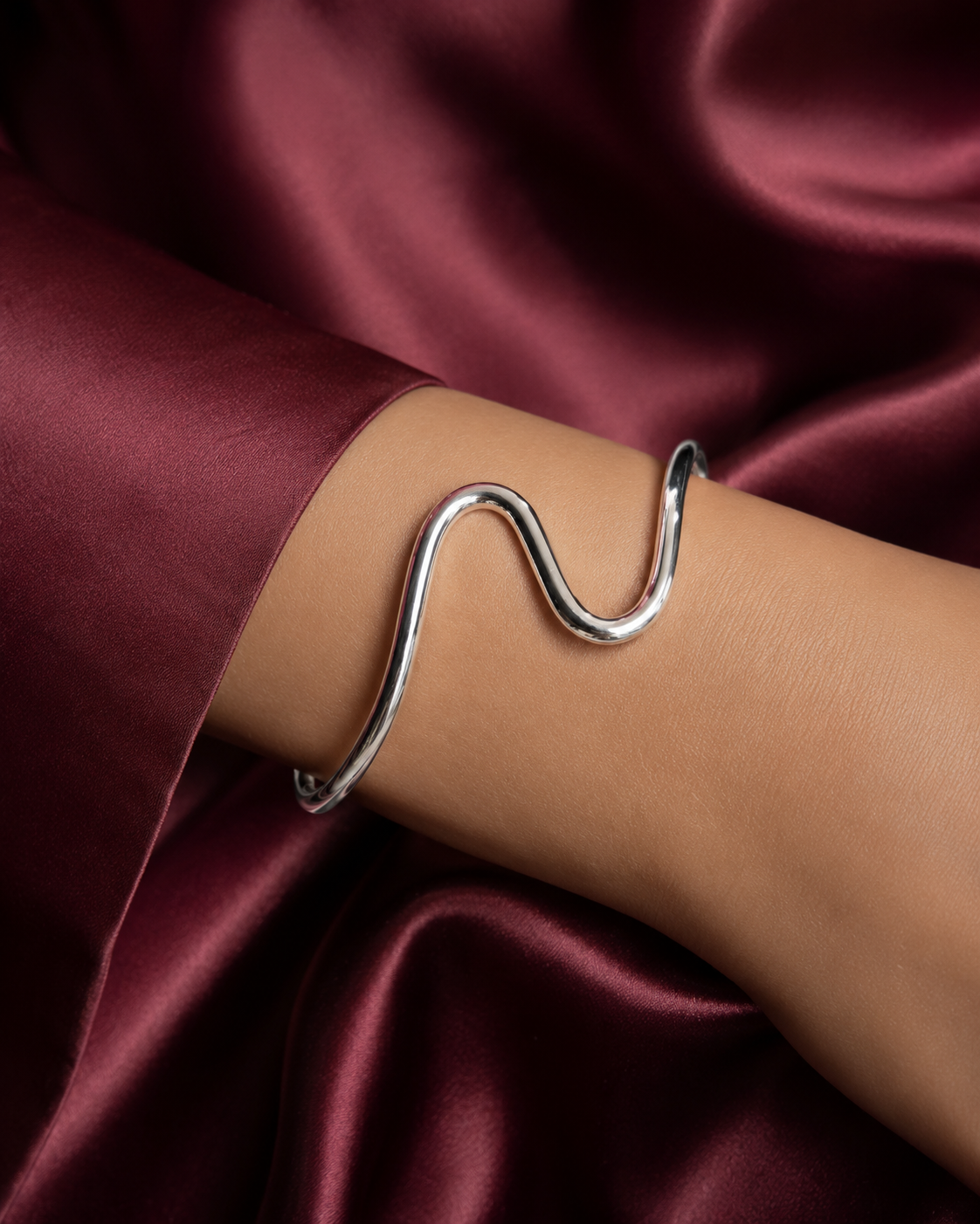 Gelang Gelombang Putih